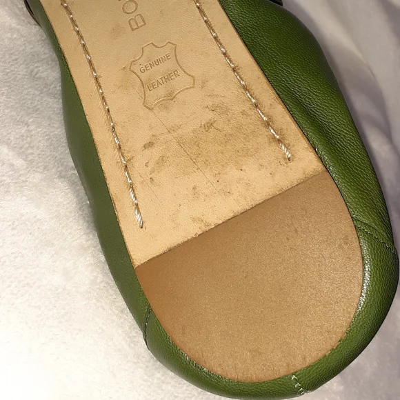 Boutique 9 Leather 7.5 Green flats - Picture 6 of 7